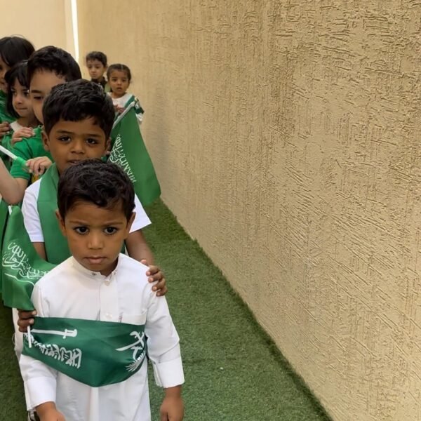 2023 10 04 15 26 00 UTC 600x600